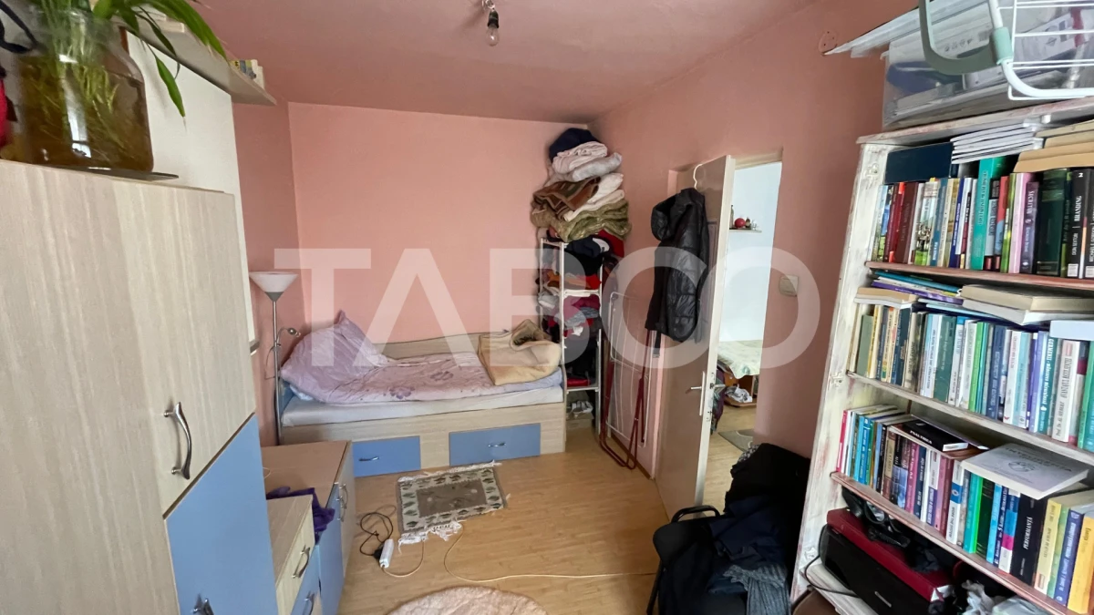 Apartament de vanzare in Vasile Aaron ideal pentru investitie - 7