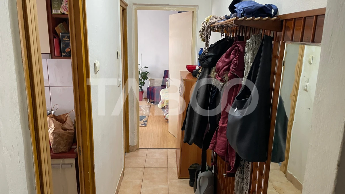 Apartament de vanzare in Vasile Aaron ideal pentru investitie - 6