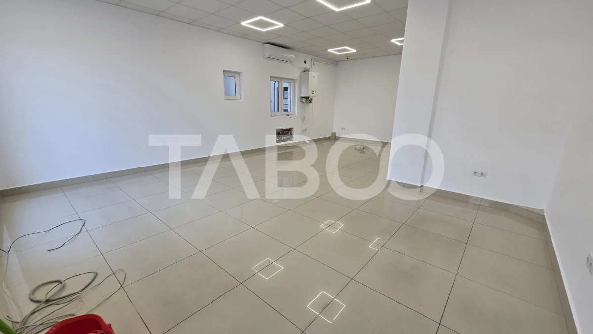 Spatiu comercial de inchiriat 2 camere in zona Deventer Sibiu - 1