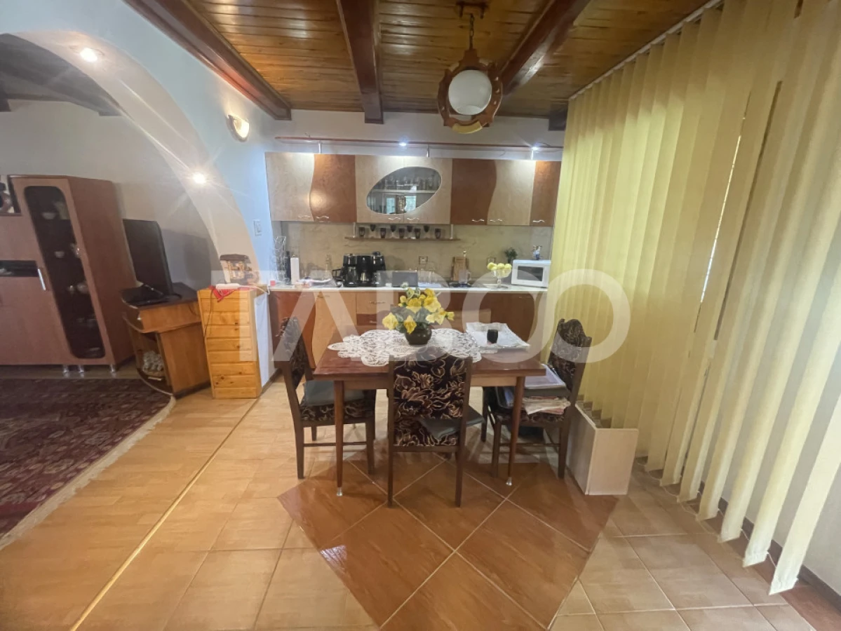 Casa individuala zona de munte cu 6 camere si teren 1030 mp Vale Sibiu - 6