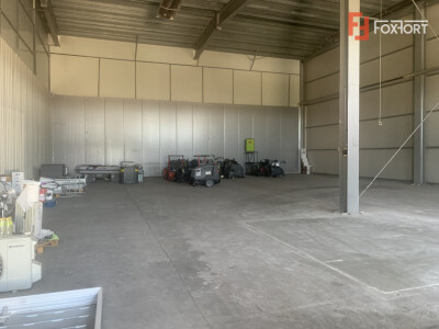 Hala industriala 380 mp + 40 mp de birou, zona - Calea Sagului