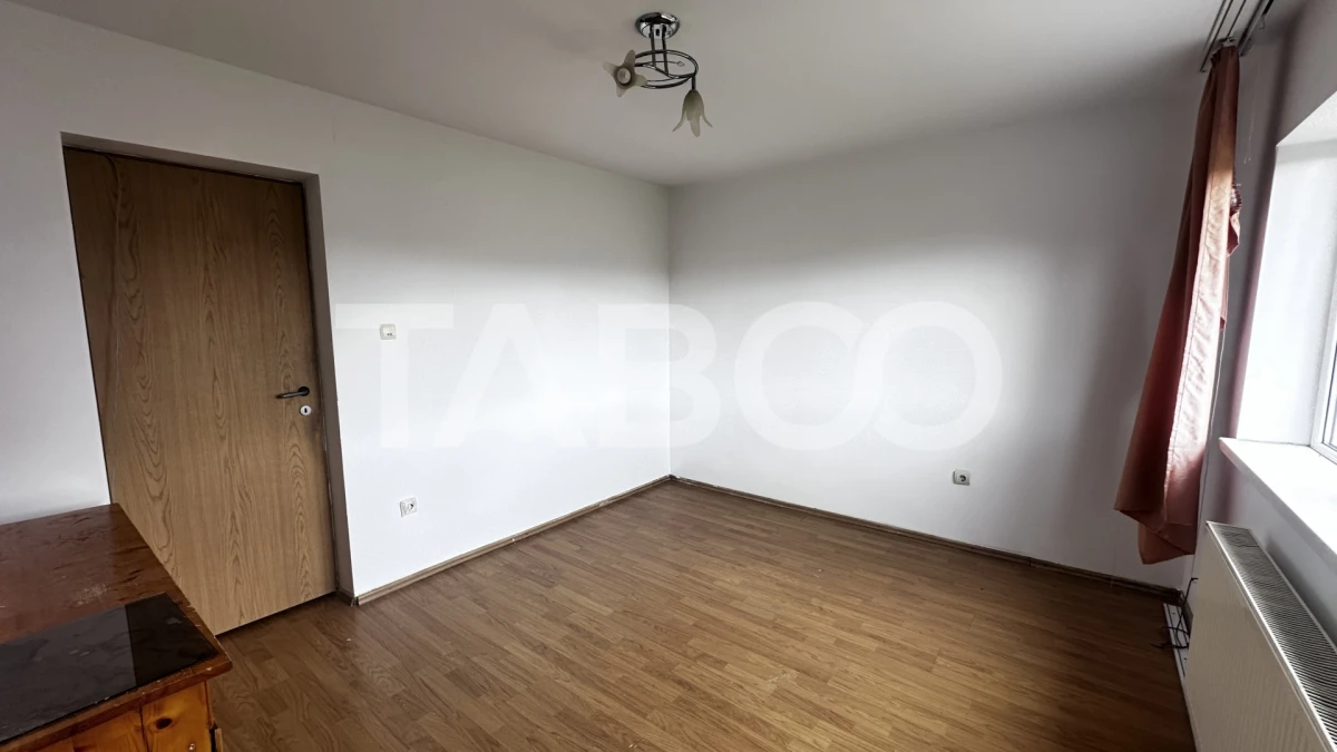 Apartament decomandat 3 camere etaj intermediar zona Trei Stejari - 4