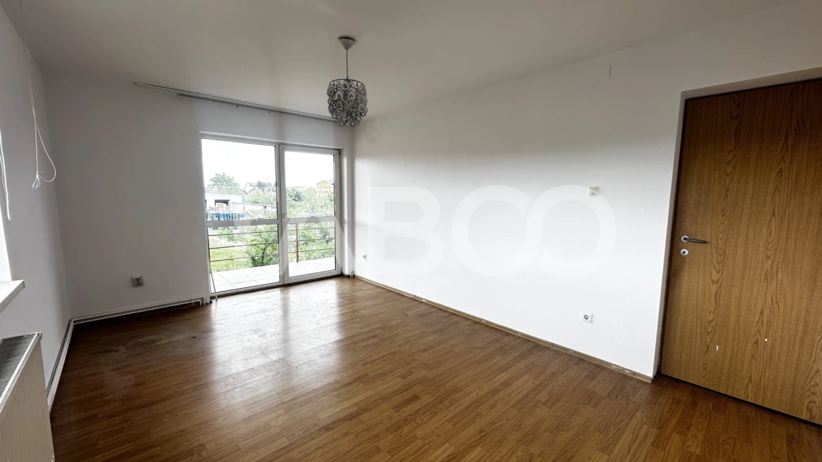 Apartament decomandat 3 camere etaj intermediar zona Trei Stejari - 1