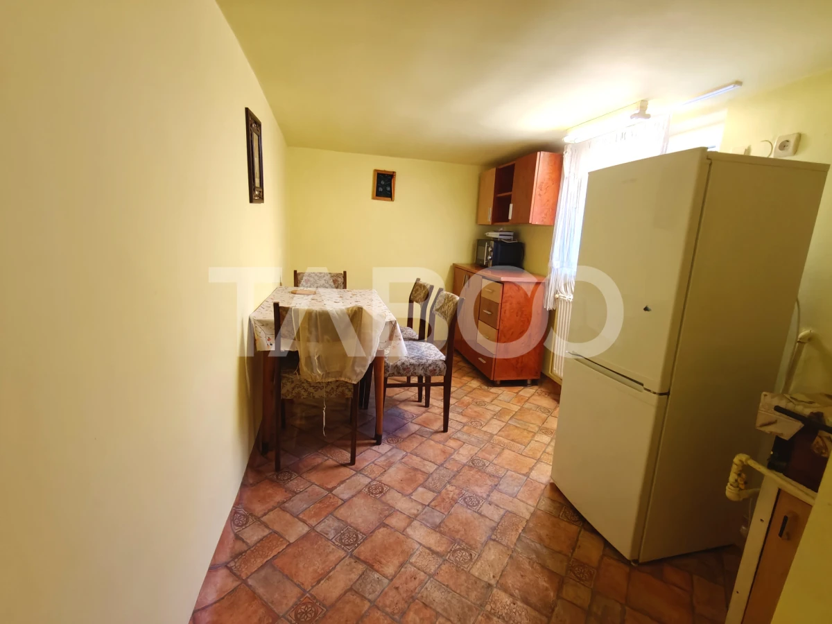 Casa cu 3 camere si pivnita de inchiriat in Sibiu - zona linistita - 9
