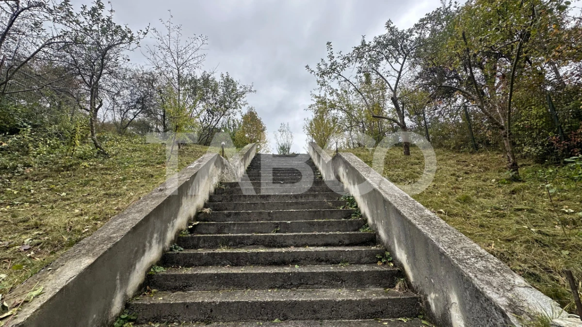 Casa individuala COMISION 0% din 2 corpuri curte 900mp in Cisnadioara - 10