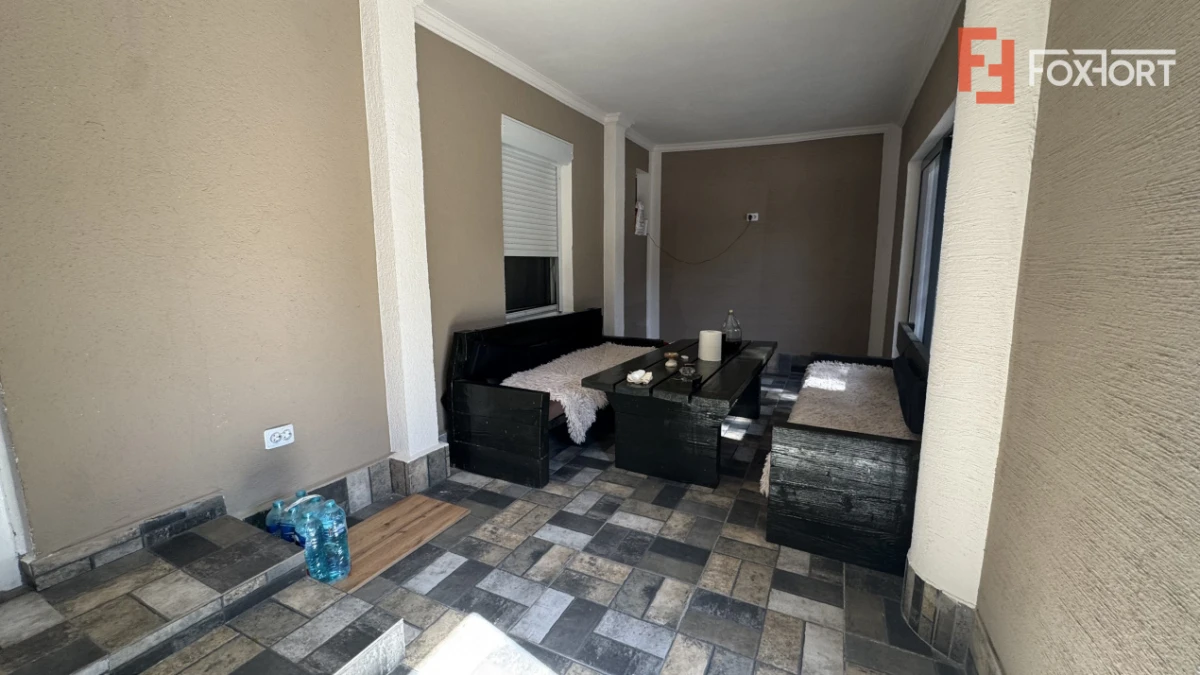 Casa la curte comuna cu 3 camere, zona Dambovita - 5