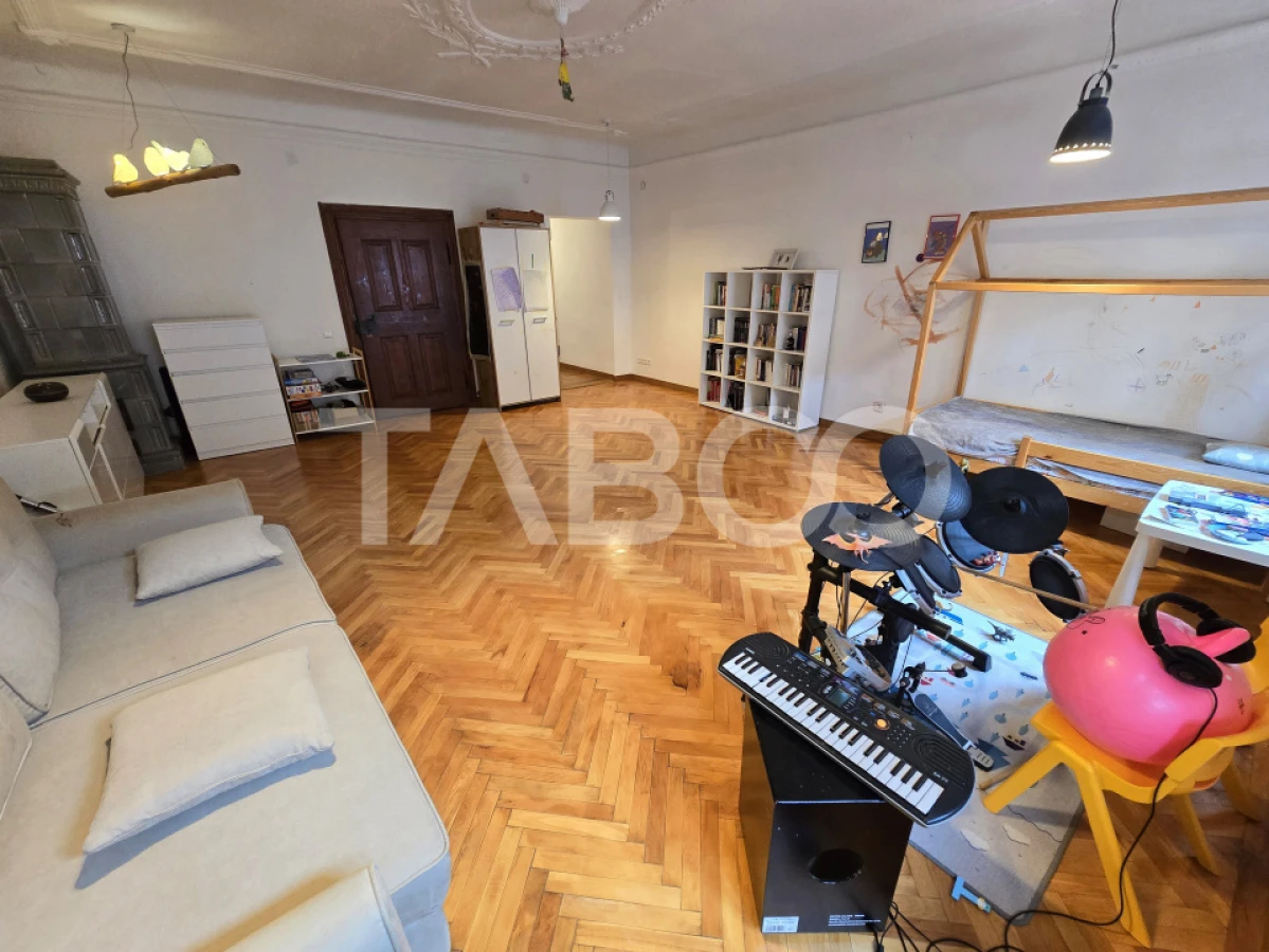 Apartament decomandat de vanzare cu pivnita in Centrul Istoric Sibiu - 5