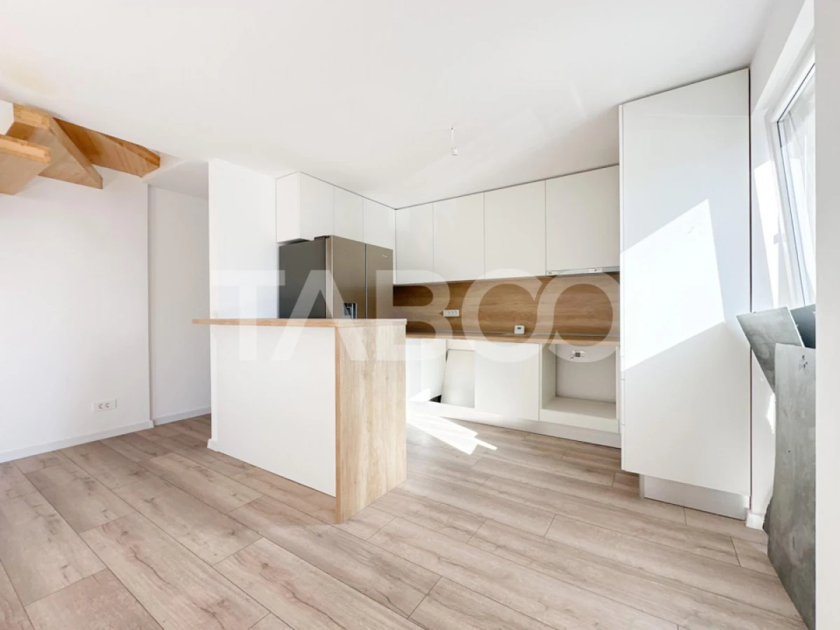 Apartament cu 4 camere 105 mp pe 2 nivele in vila noua cu parcare - 1