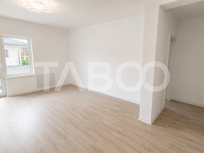 Apartament de vanzare 3 camere 2 bai decomandate balcon Doamna Stanca