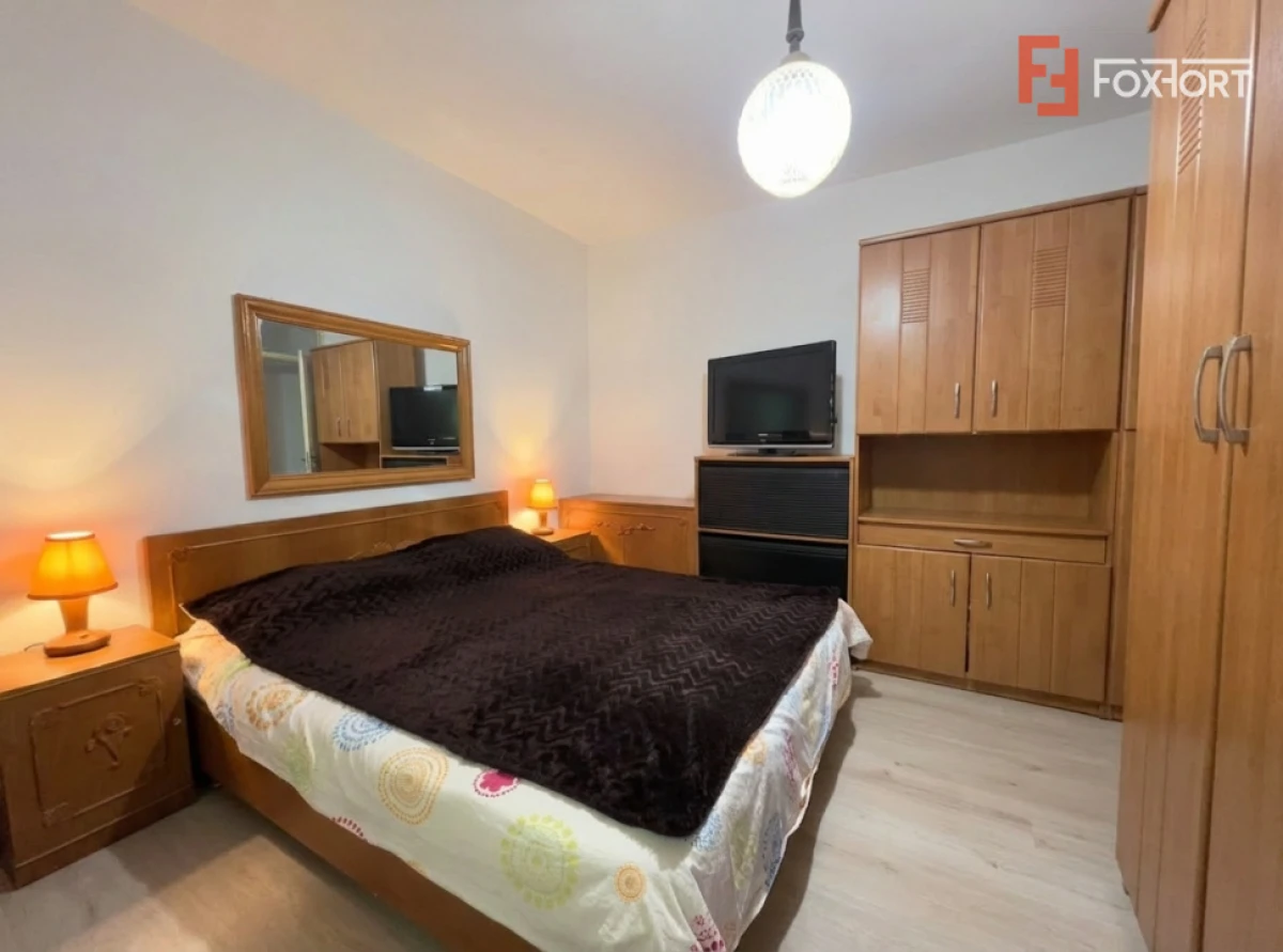 Apartament 2 camere de Vanzare, Decomandat, Micalaca, 2 Balcoane, Comision 0% - 10