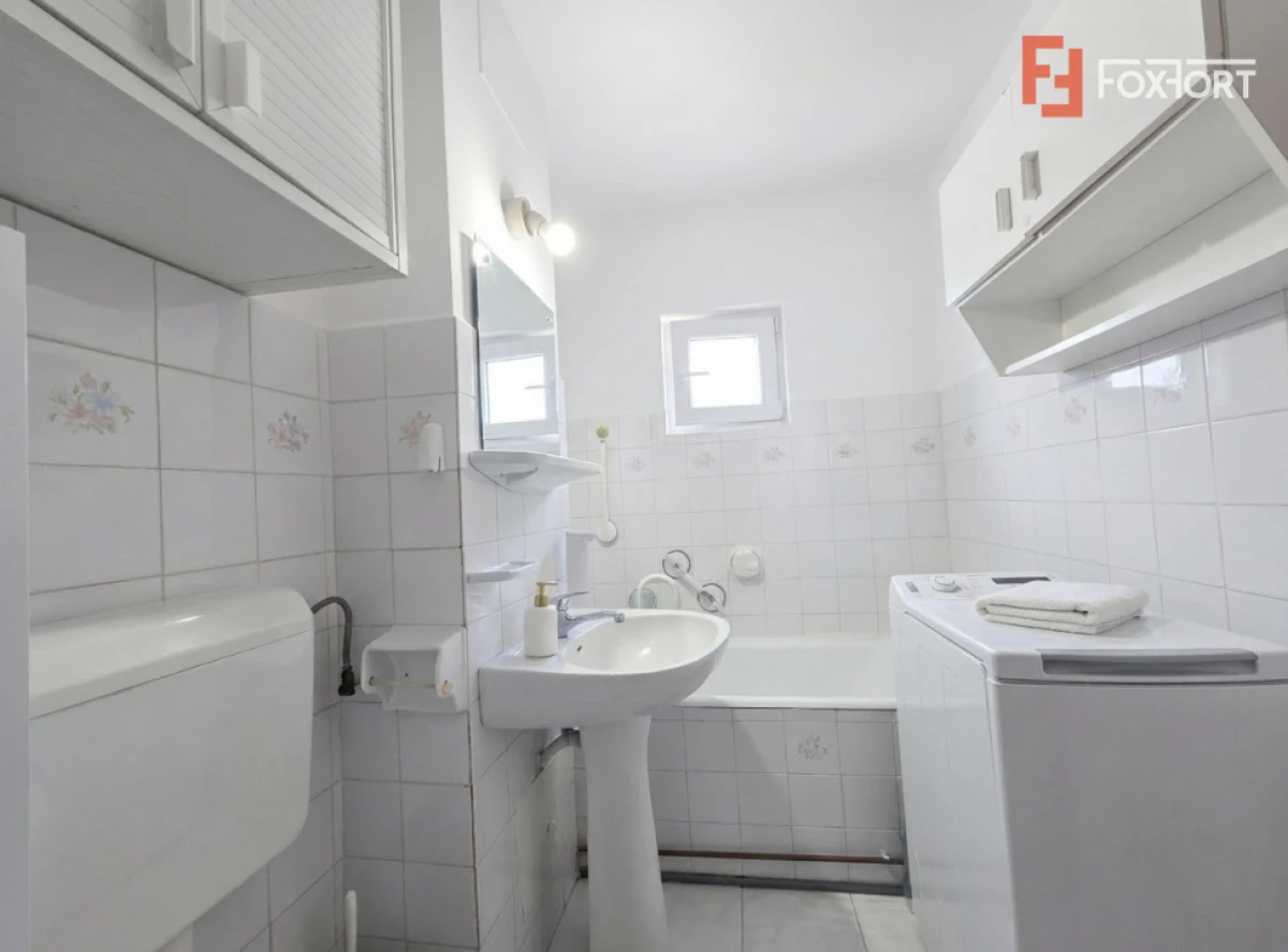 Apartament 2 camere de Vanzare, Decomandat, Micalaca, 2 Balcoane, Comision 0% - 8