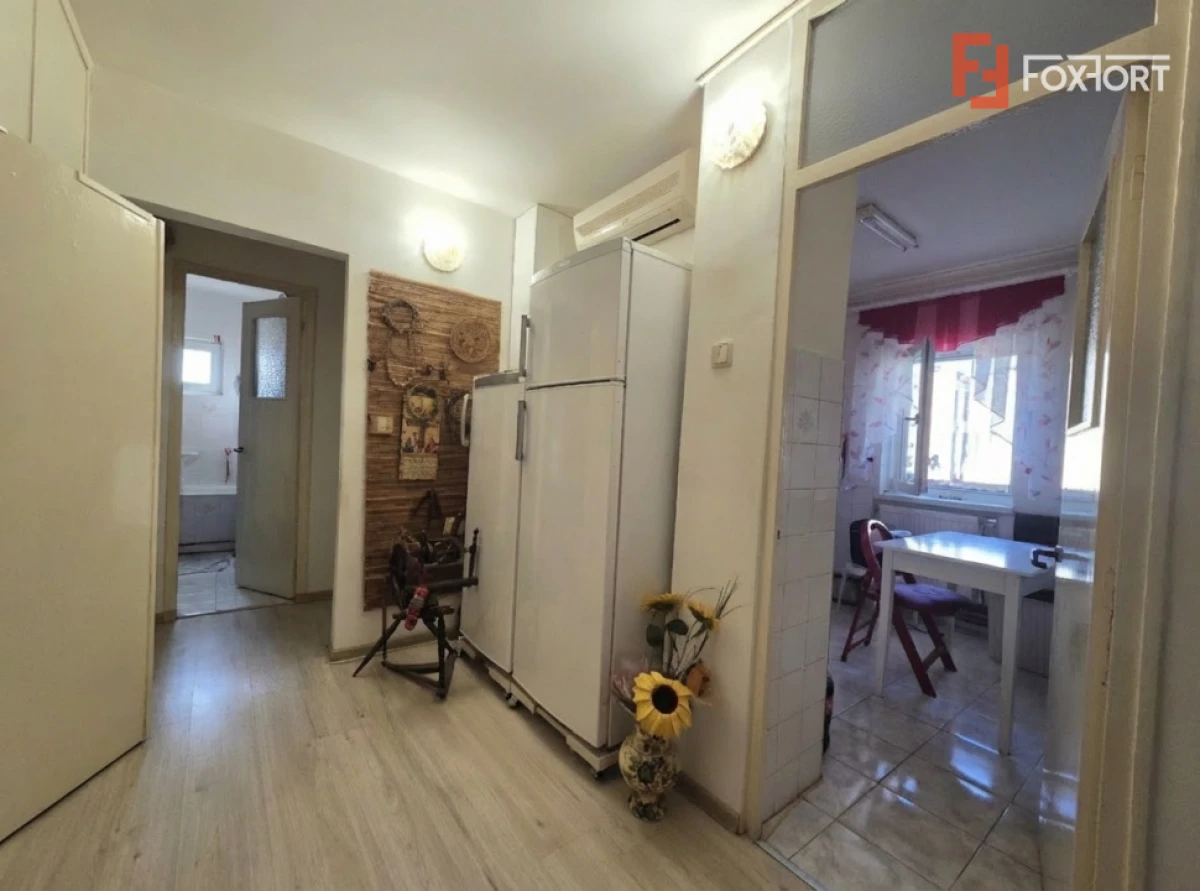 Apartament 2 camere de Vanzare, Decomandat, Micalaca, 2 Balcoane, Comision 0% - 7