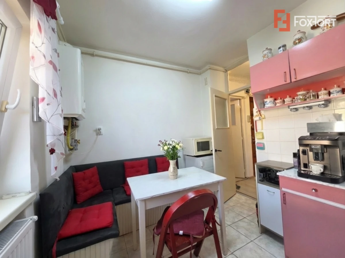 Apartament 2 camere de Vanzare, Decomandat, Micalaca, 2 Balcoane, Comision 0% - 5