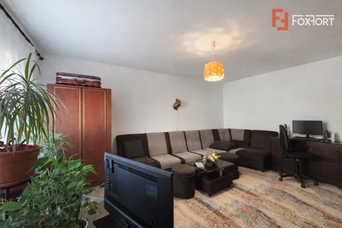 Apartament 2 camere de Vanzare, Decomandat, Micalaca, 2 Balcoane, Comision 0% - 2