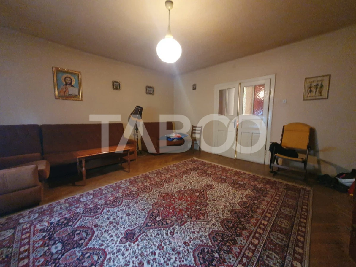 Casa 5 camere 374 mp utili + Anexa 75 mp in punctul 0 al Fagarasului - 2