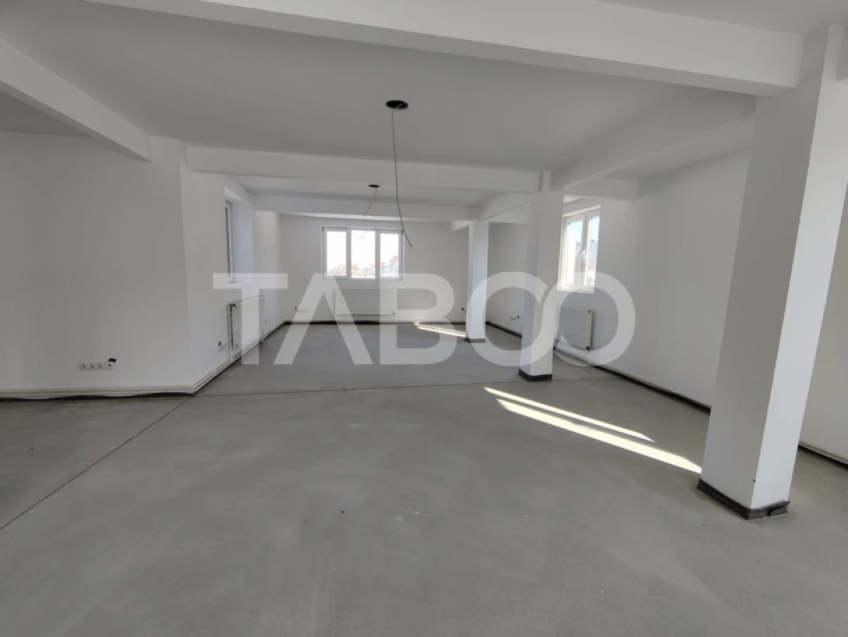 Spatiu comercial de inchiriat la strada intens circulata Central Sibiu - 1
