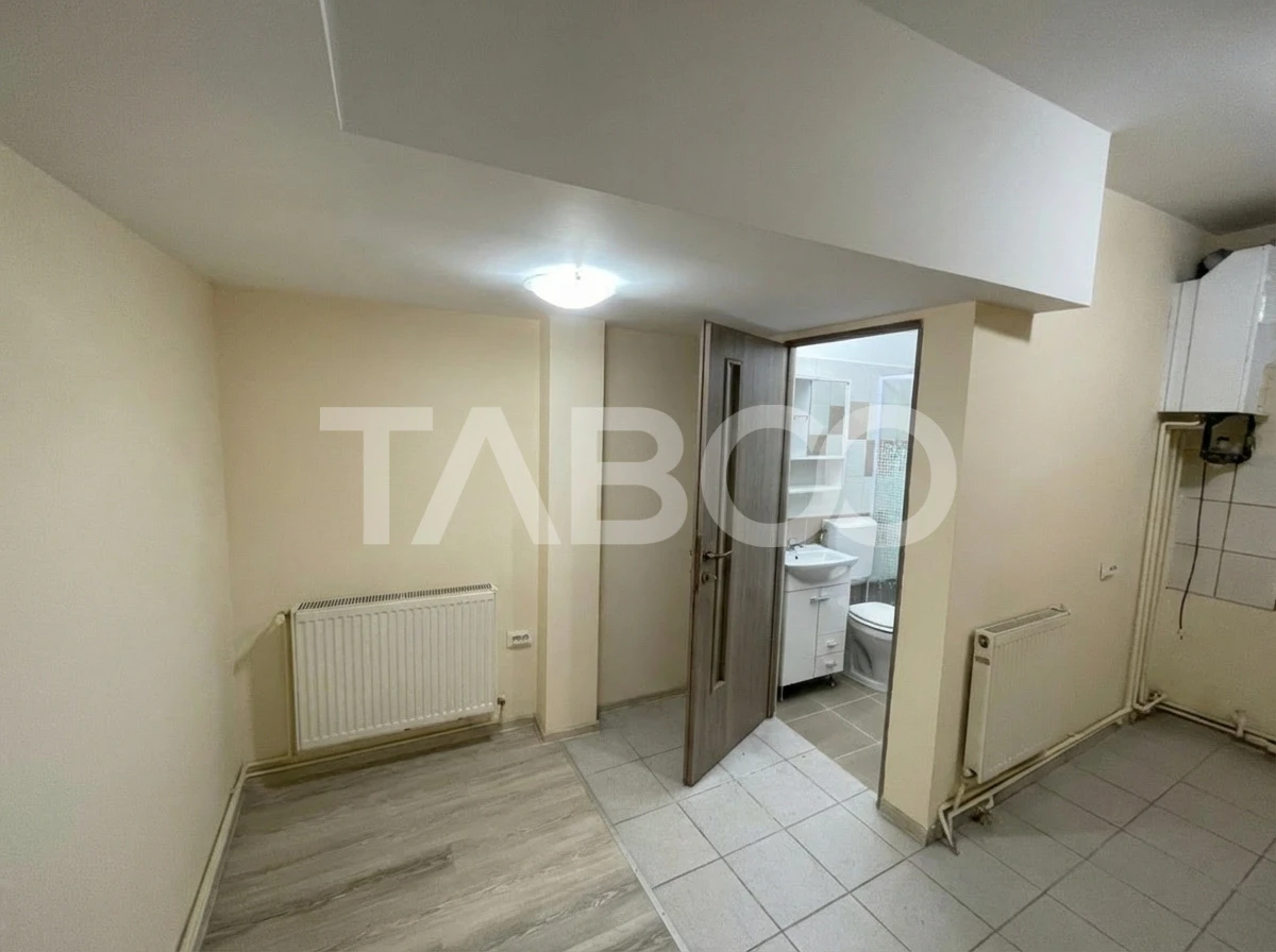 Garsoniera renovata decomandata 32 mp utili in Sibiu - 8