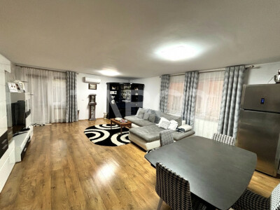 Casa individuala cu 3 camere de vanzare 500 mp teren Sura Mare