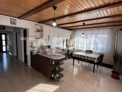 Casa individuala de vanzare zona Sura Mare individuala 900 mp teren