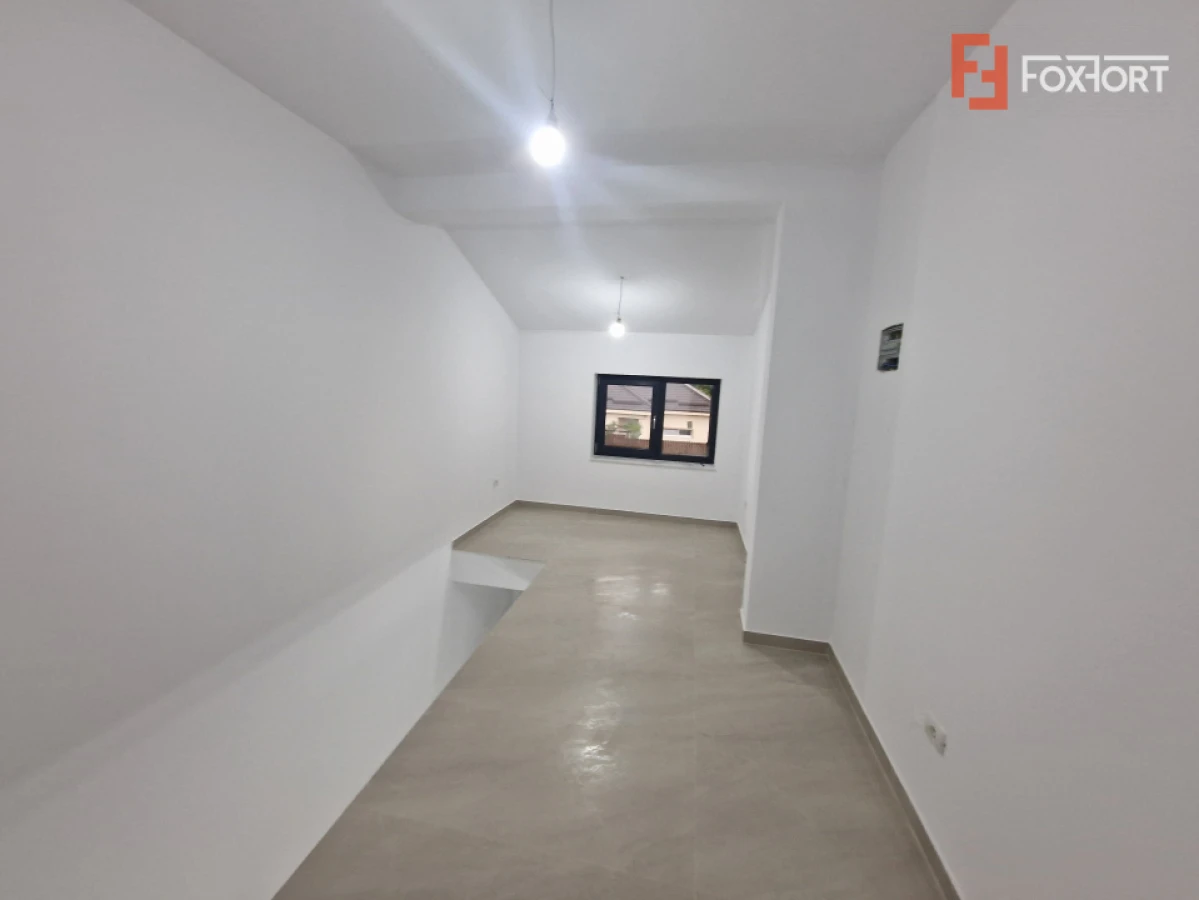 Duplex de vanzare, 4 camere, Mosnita Veche - 5