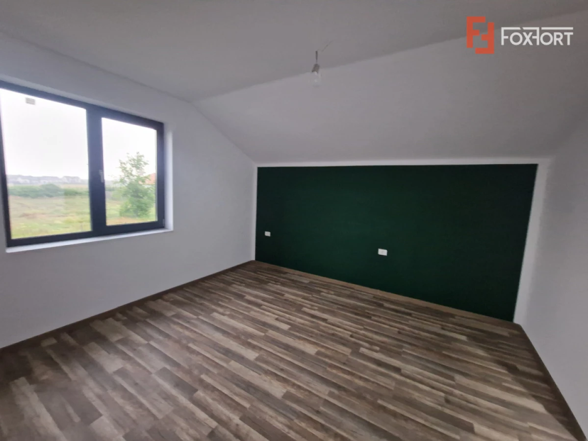 Duplex de vanzare, 4 camere, Mosnita Veche - 1