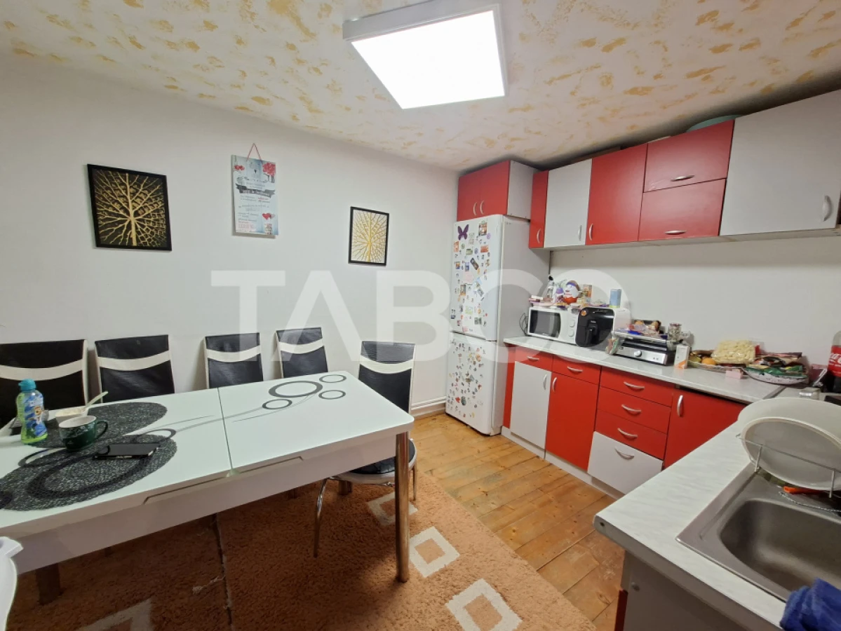 Casa cu 6 camere 720 mp teren in sat Bungard din judetul Sibiu - 8