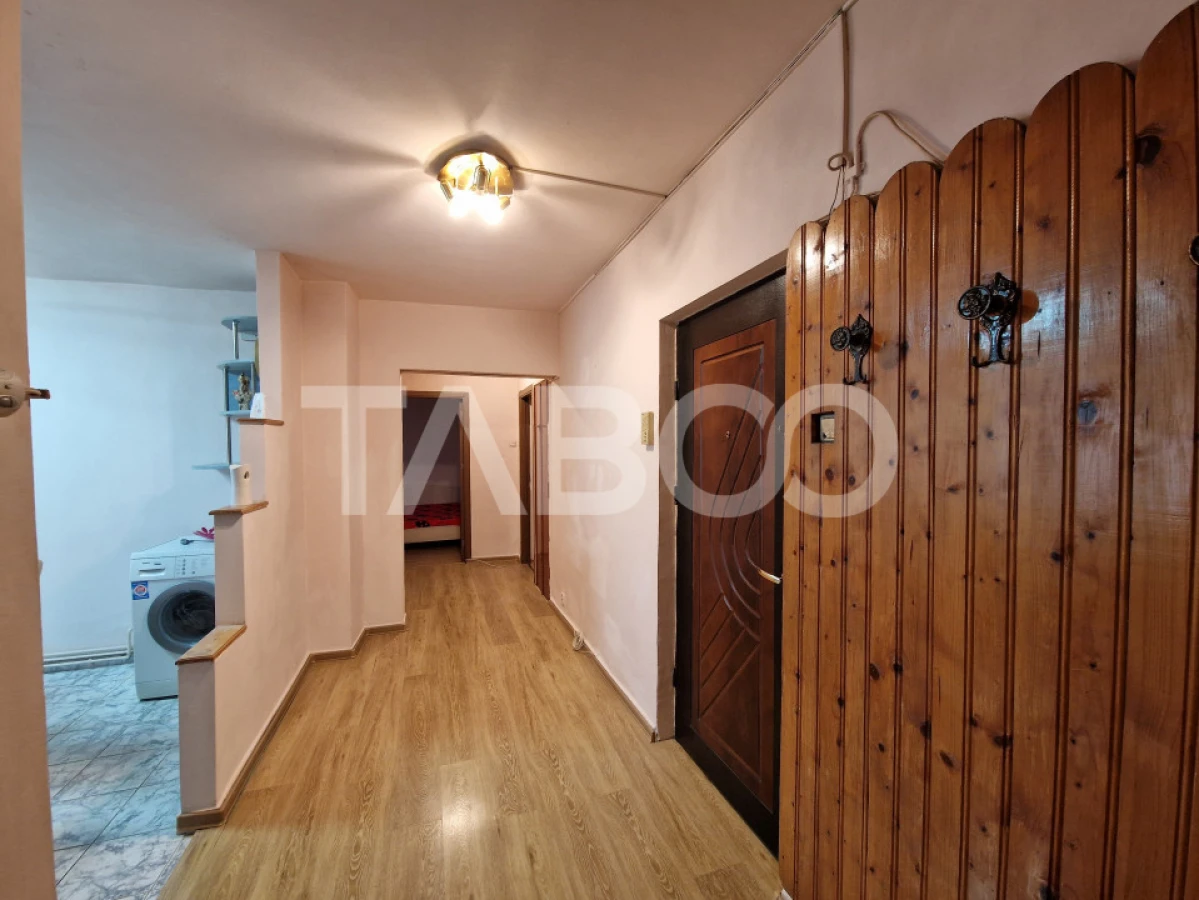 Apartament decomandat 3 camere 74 mpu 2 balcoane lift Terezian Sibiu - 6