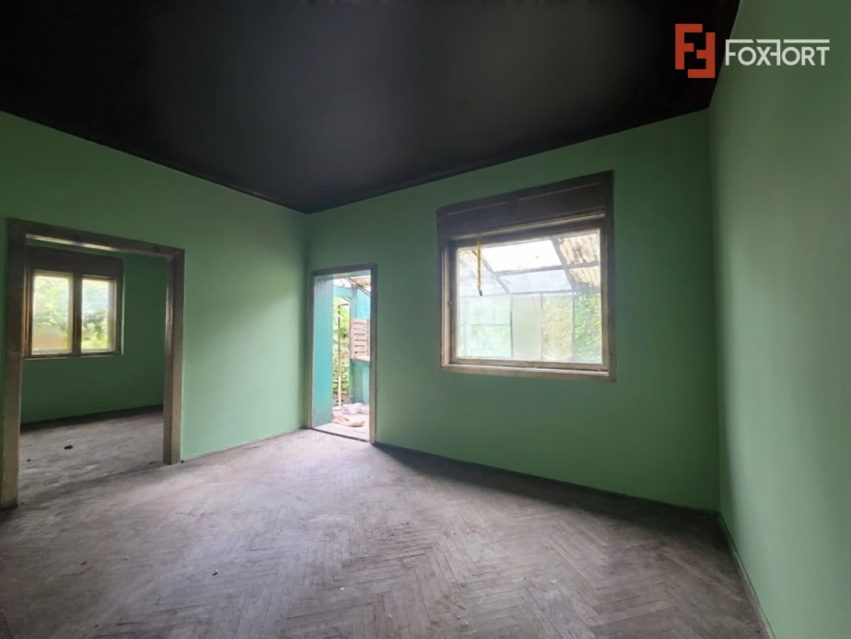 Casa individuala de vanzare cu 2 camere, in Arad, zona Lebada, Teren 280 mp - 2