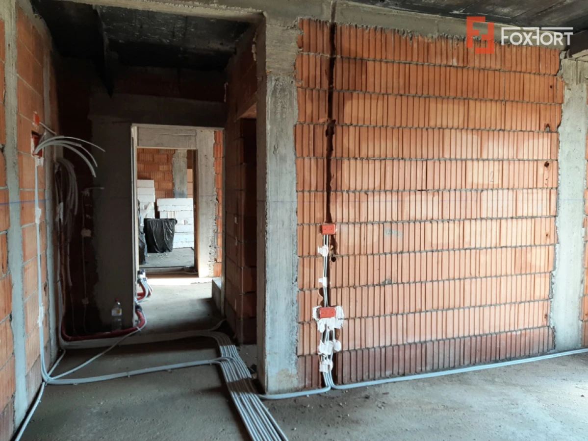 Apartament cu 3 camere de vanzare in Timisoara, zona Plopi - 2