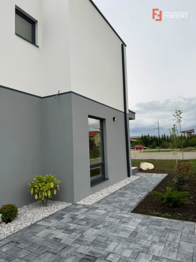 Casa cu 5 camere de vanzare in Dumbravita - 8