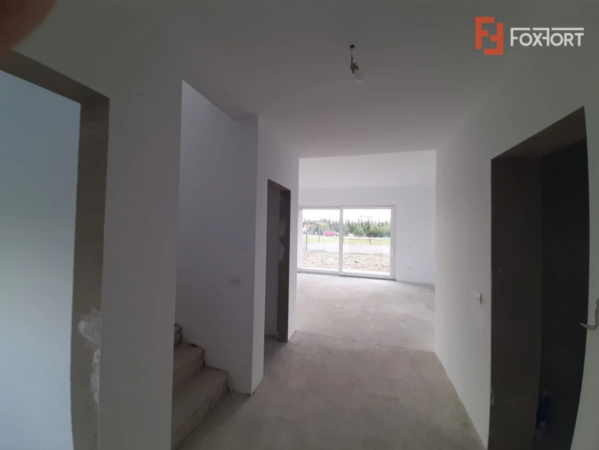 Casa cu 5 camere de vanzare in Dumbravita - 4