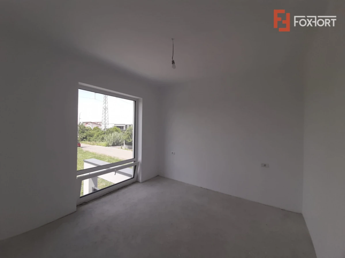 Casa cu 5 camere de vanzare in Dumbravita - 2