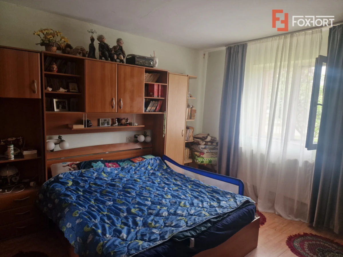 Casa individuala cu 9 camere, in Mosnita Noua, zona centrala - 9