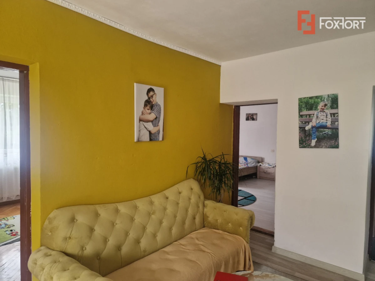 Casa individuala cu 9 camere, in Mosnita Noua, zona centrala - 7