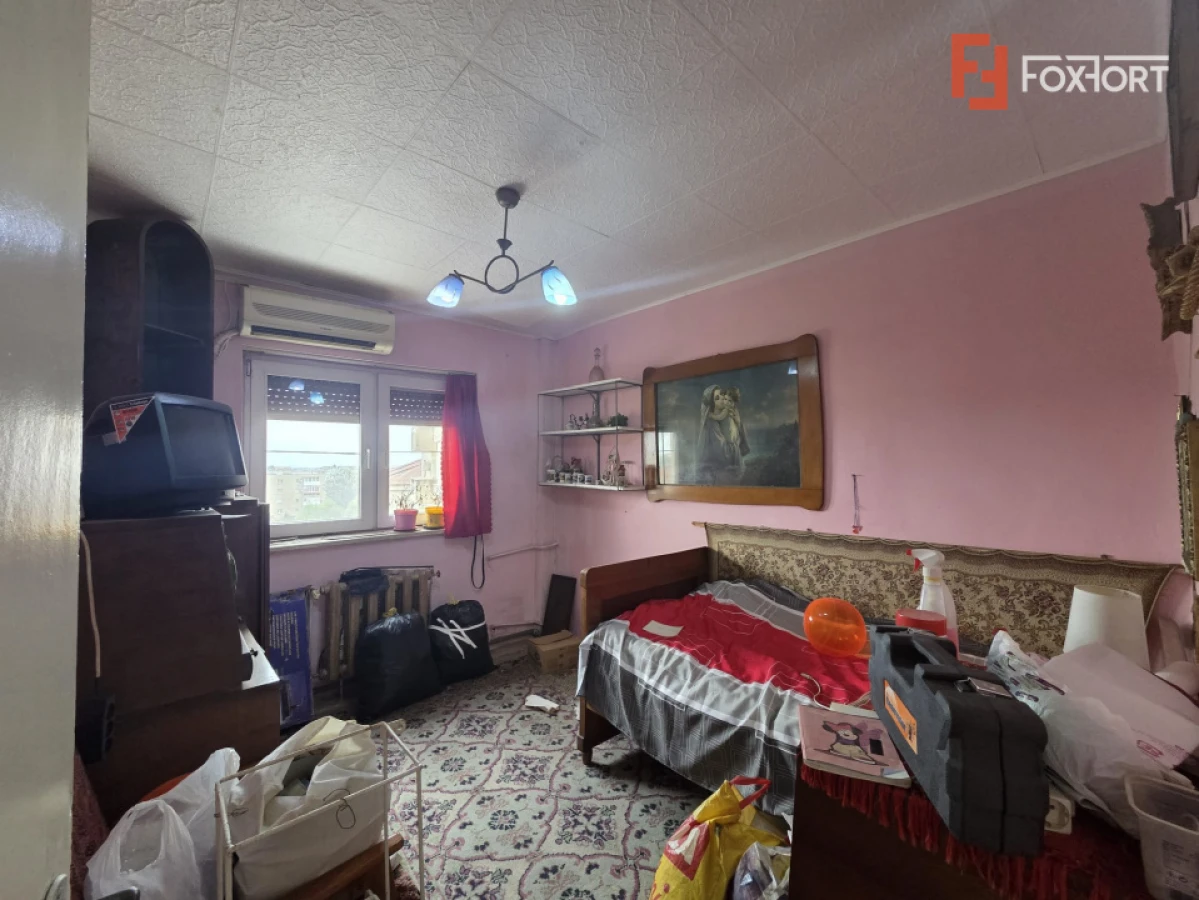 Apartament cu 4 camere, etaj 5/8, zona Micalaca - 8