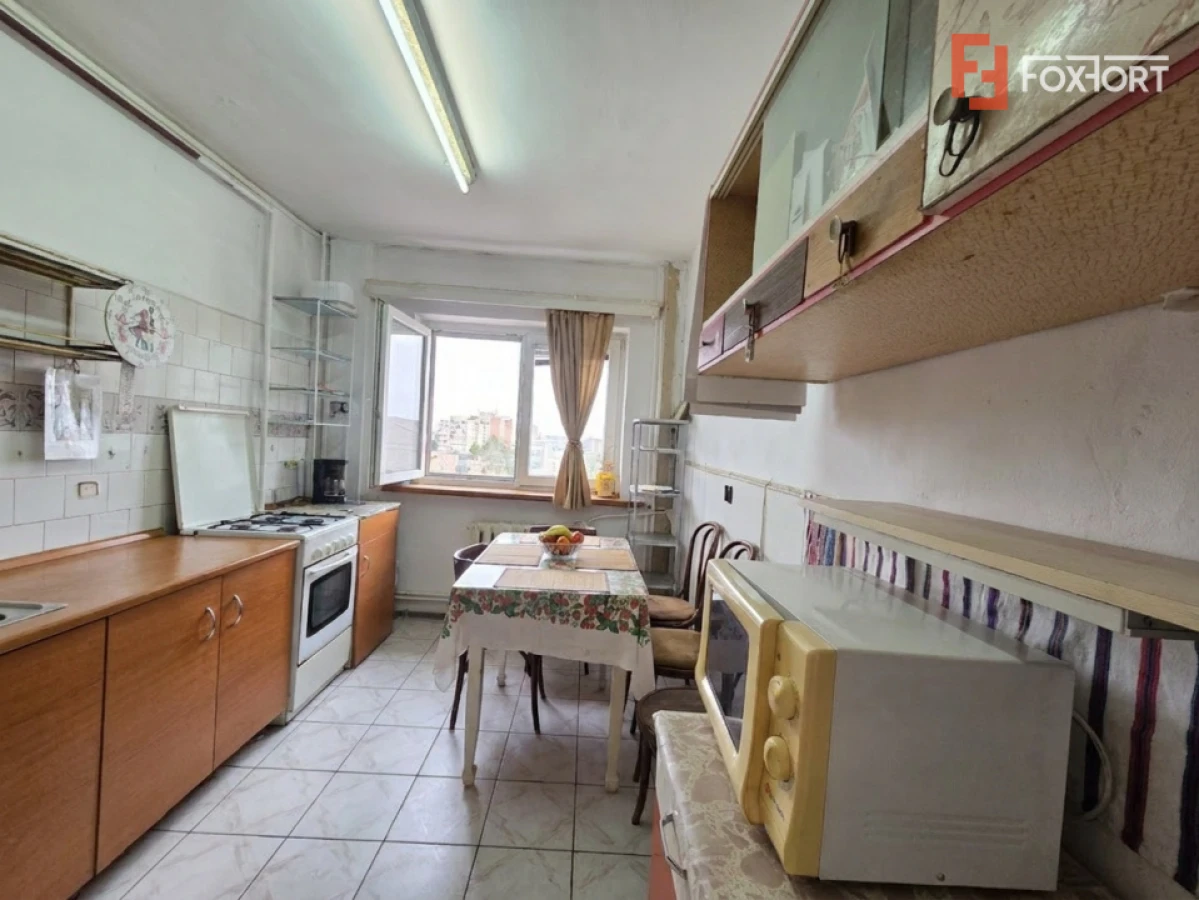 Apartament cu 4 camere, etaj 5/8, zona Micalaca - 2