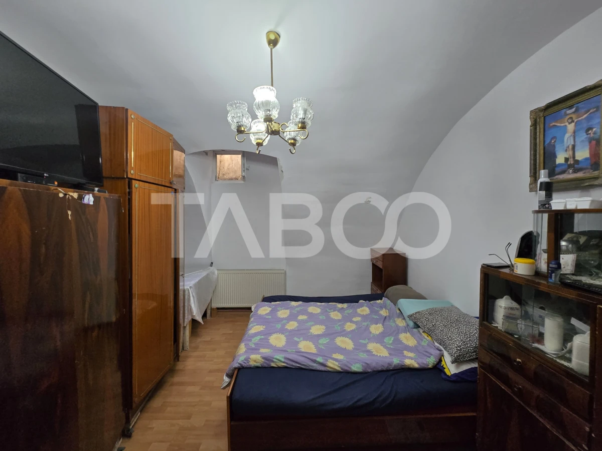 Garsoniera de vanzare decomandata 29 mpu zona Centrul Istoric Sibiu - 3