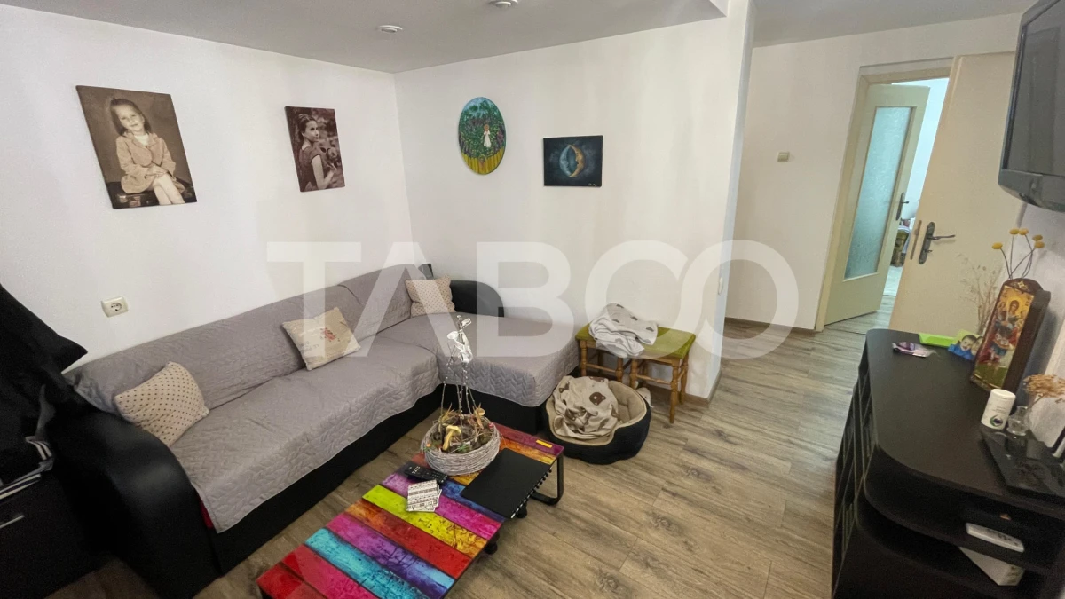 Casa 4 camere de vanzare in Lazaret cu garaj demisol generos mansarda - 1