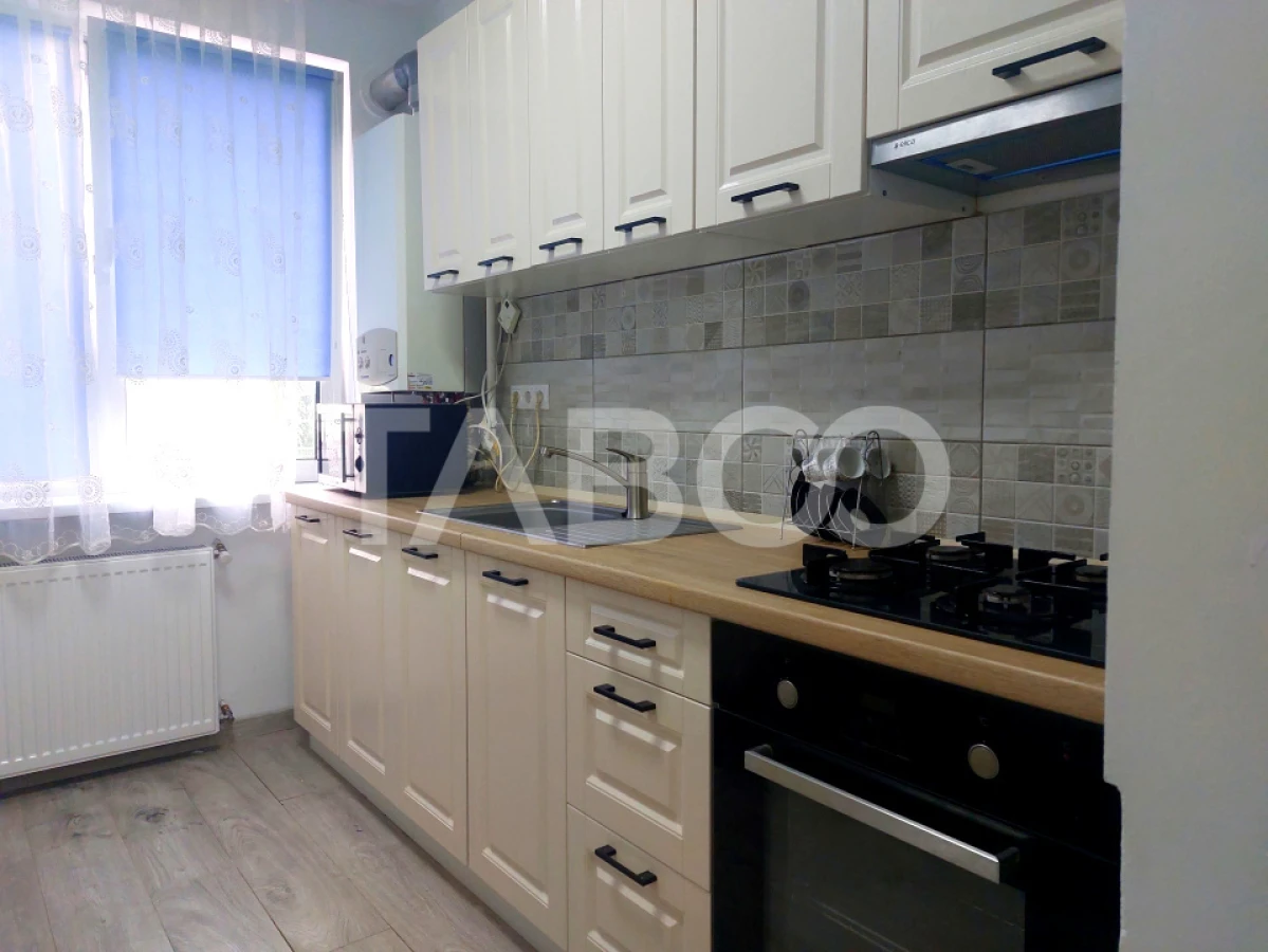 Apartament renovat recent 2 camere parter balcon zona Dioda Sibiu - 1