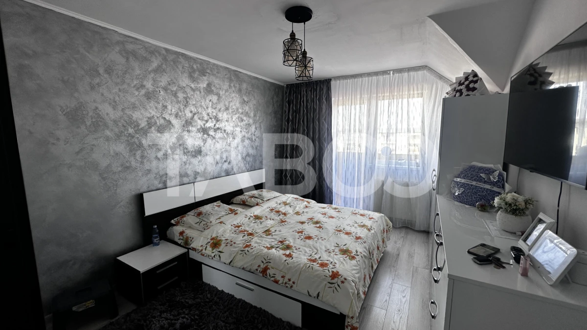 Apartament de vanzare 3 camere decomandate loc parcare Selimbar - 3