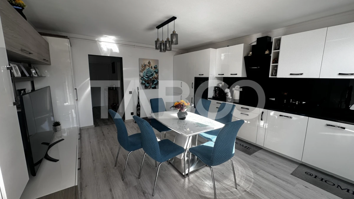 Apartament de vanzare 3 camere decomandate loc parcare Selimbar - 1