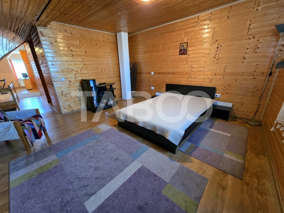 Casa spatioasa de vanzare teren 432 mp zona linistita - Lupeni Sibiu - 4