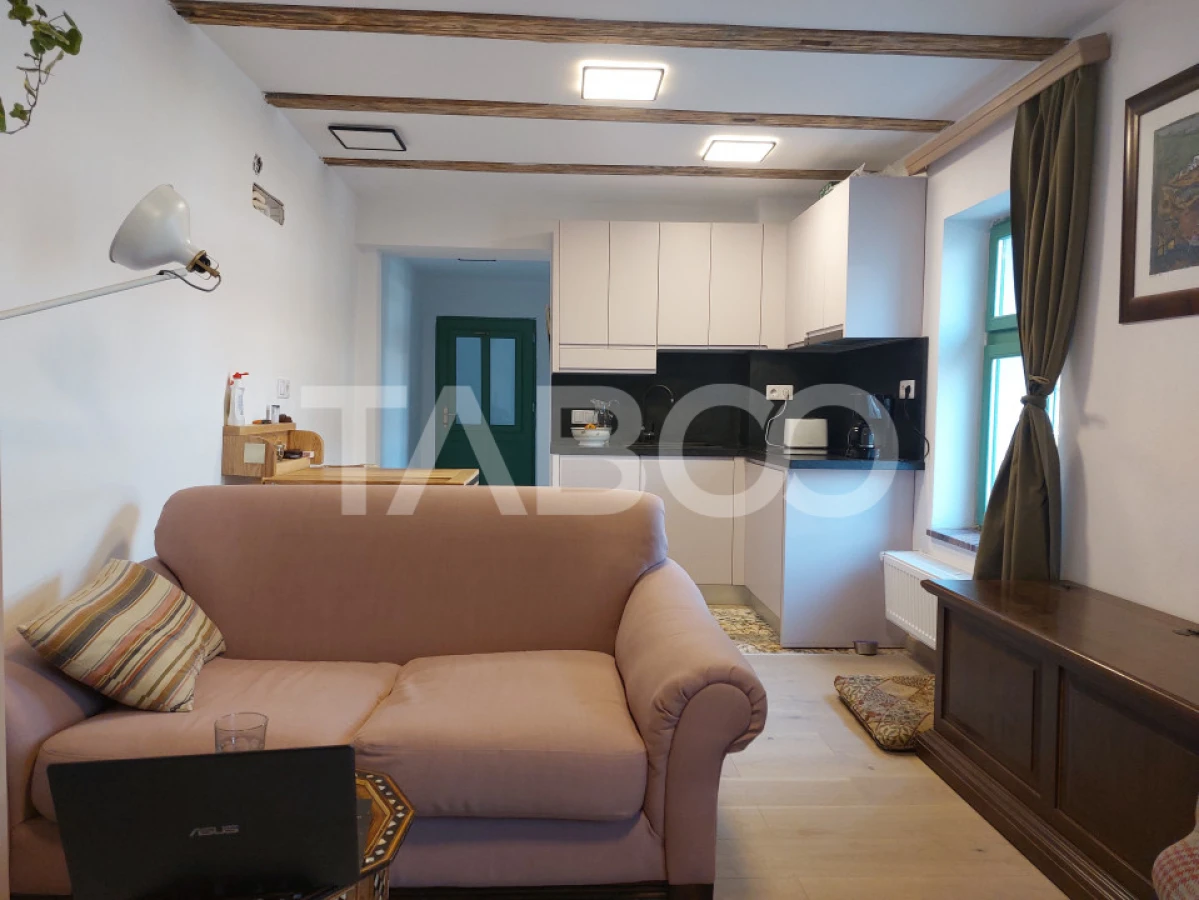 Casa de vanzare 3 camere 2 bucatarii 3 bai teren 340 mp Cisnadie - 1