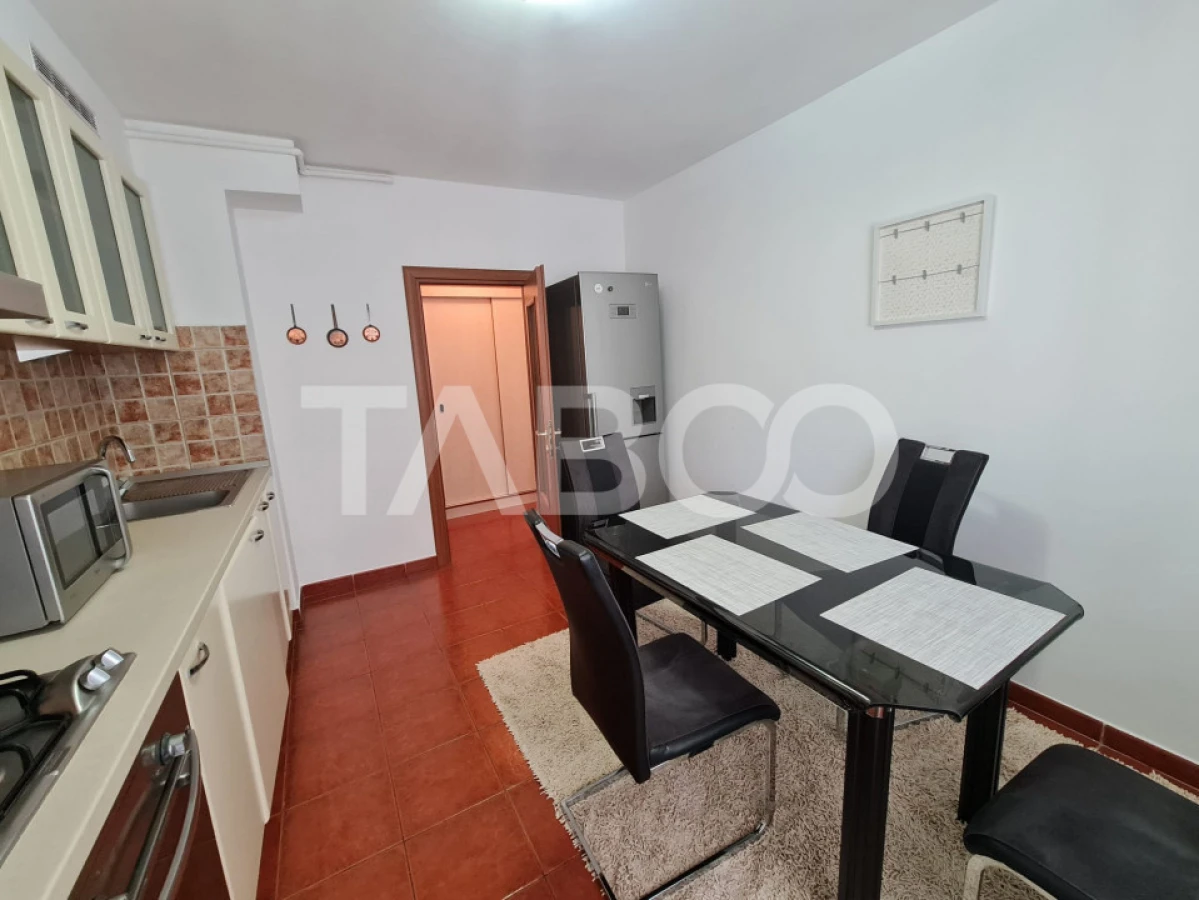 Apartament spatios cu 3 camere si 2 bai plus balcon in zona Central - 10