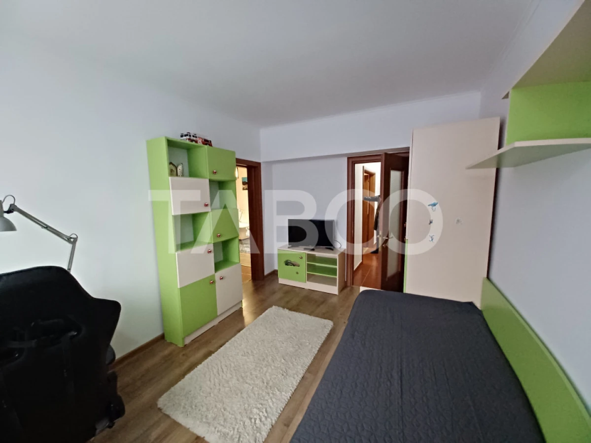 Apartament spatios cu 3 camere si 2 bai plus balcon in zona Central - 7