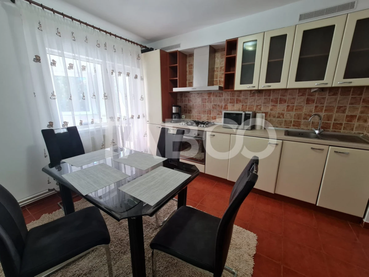 Apartament spatios cu 3 camere si 2 bai plus balcon in zona Central - 2