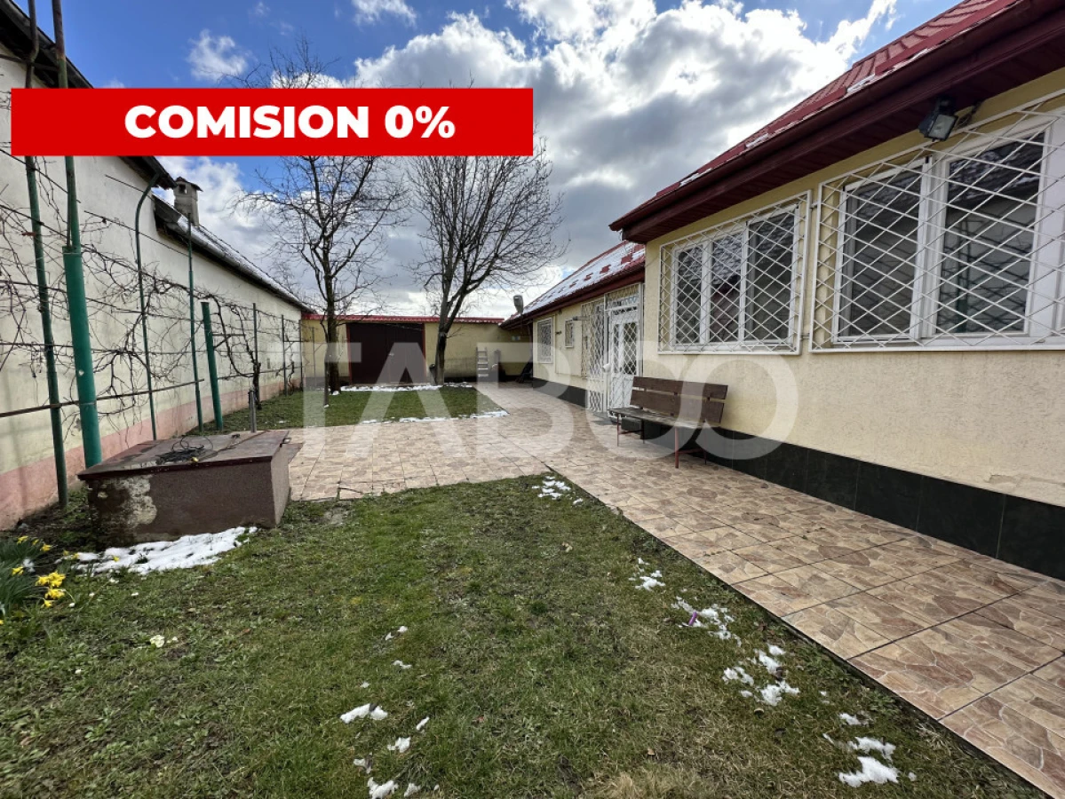 Casa familiala pentru locuit sau vacanta , spatioasa si confortabila . - 1