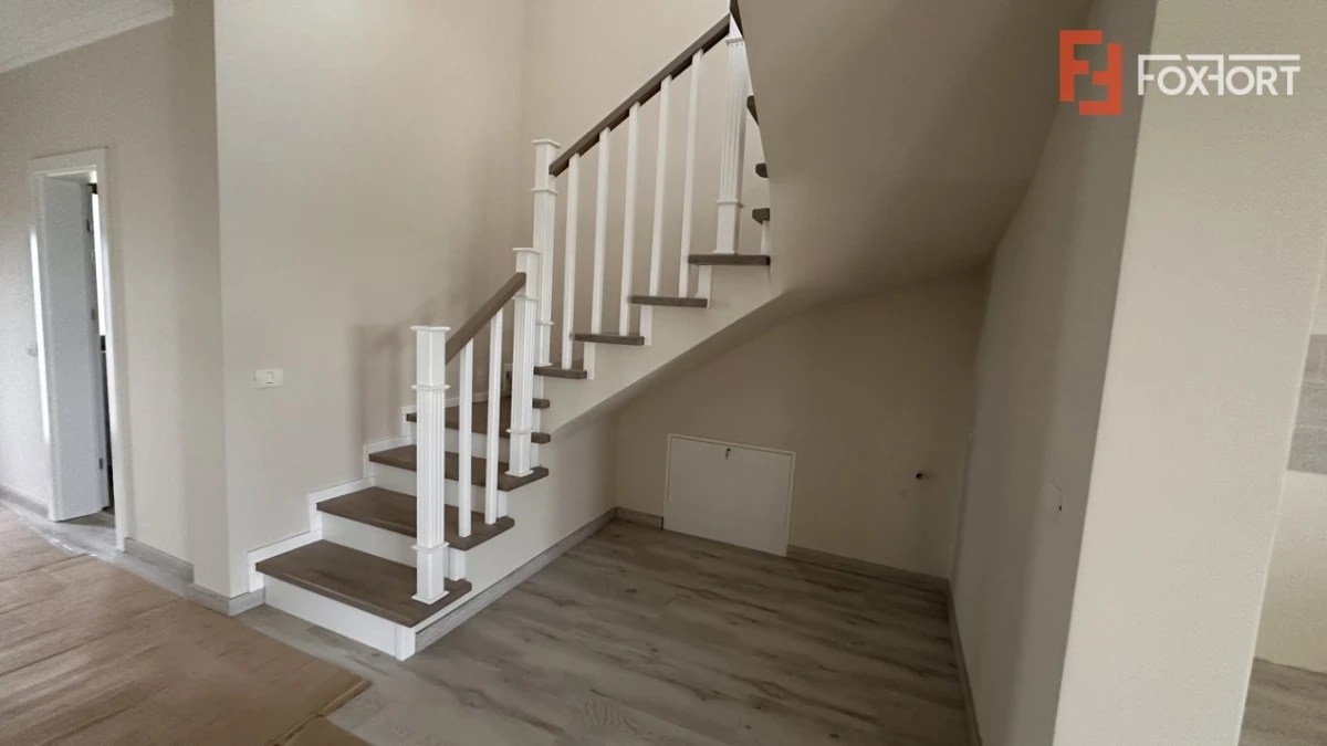Duplex de vanzare cu 5 camere, despartit prin garaj, zona Giroc - 6