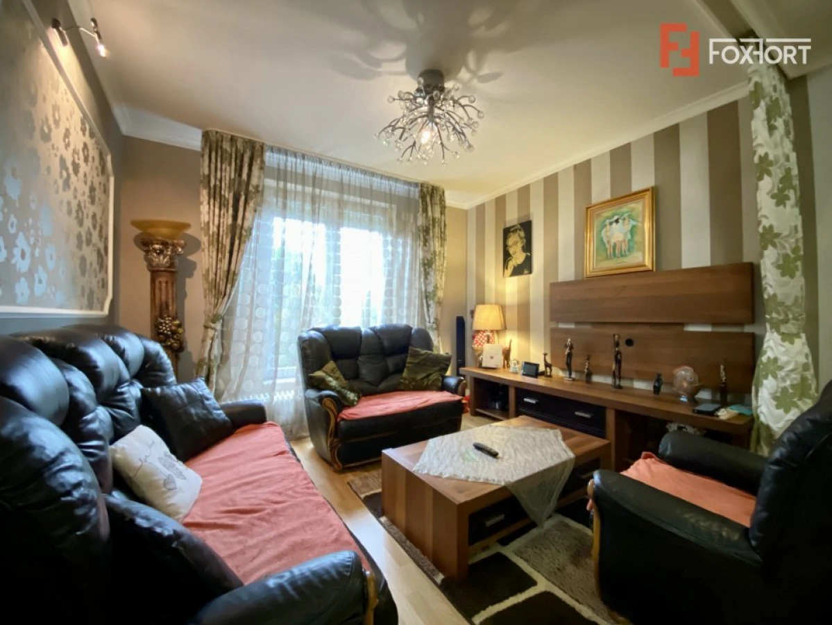 Casa cu 6 camere de vanzare in localitatea Sanandrei, zona Centrala - 3