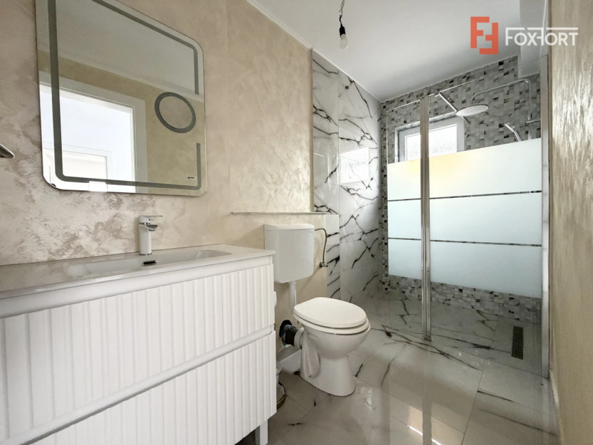 Duplex cu 5 camere, despartit prin camera tehnica, teren de 365 mp - Sanandrei - 8